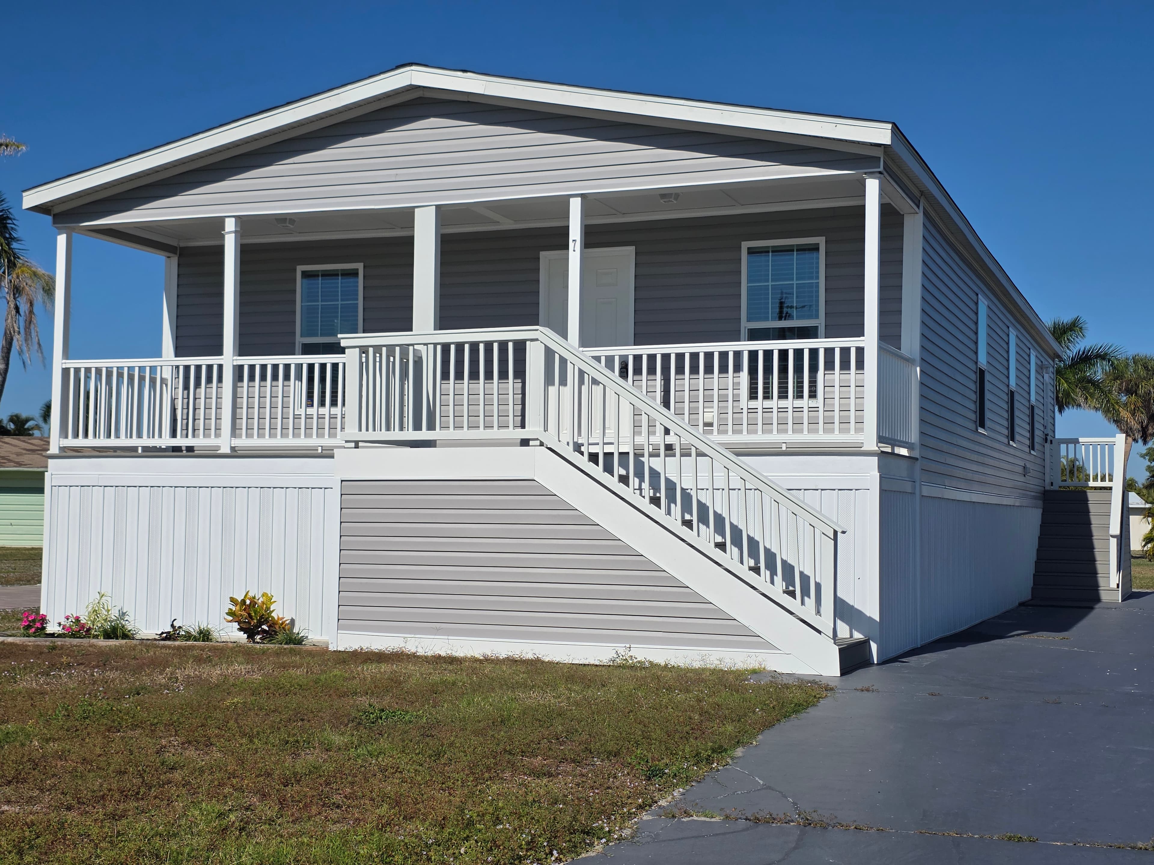 7 Birch Blvd., Fort Myers, FL